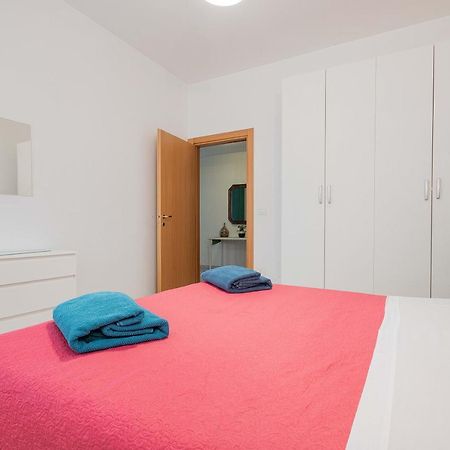 Green Apartment Bari Bagian luar foto