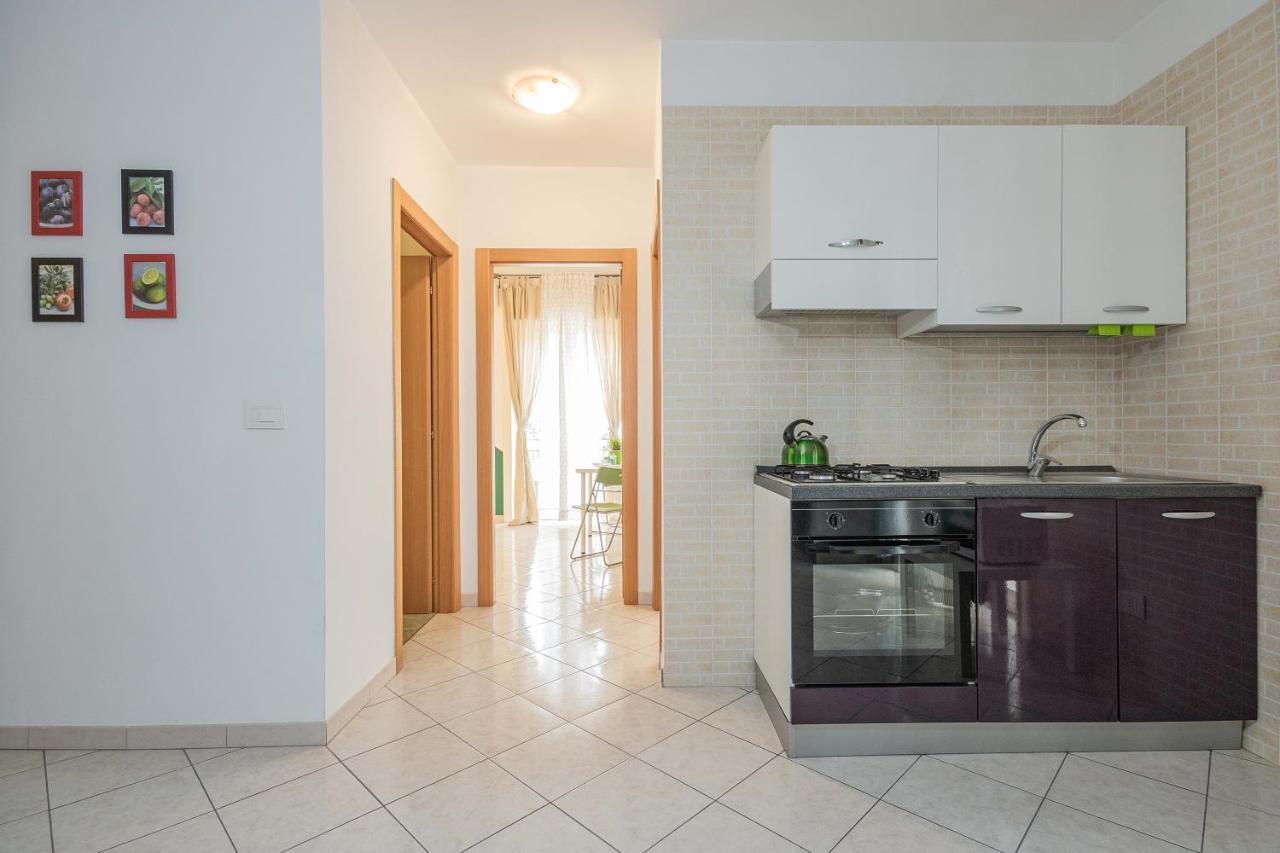 Green Apartment Bari Bagian luar foto