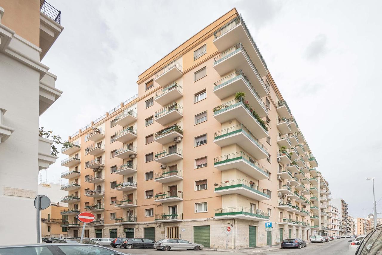 Green Apartment Bari Bagian luar foto