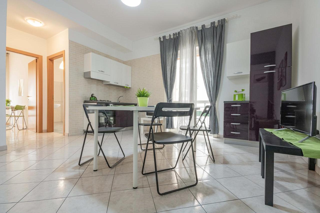 Green Apartment Bari Bagian luar foto
